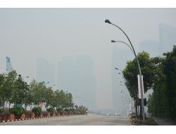 Endonezya’daki Orman Yangınları Singapur’u Duman Altında Bıraktı