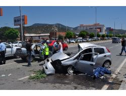 Edremit’te Trafik Kazası: 2 Ölü