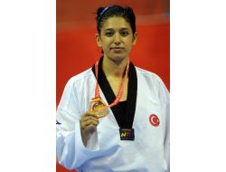 Nur Tatar, Faslı Rakibi El Meslahyyi 10-4 Yenerek Altın Madalya Kazandı