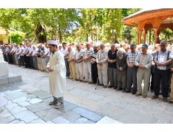 Katledilen Müslümanlar İçin Gıyabi Cenaze Namazı Kılındı