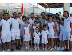 İskenderunda Senior Tenis Turnuvası Heyecanı Yaşanıyor