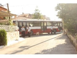 İzmirde Belediye Şoförünün Yolcuyu Bıçakladığı İddiası