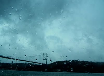 İstanbulda sabah yağmuru