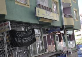 HAKKARİDE ESNAF KEPENK AÇMADI