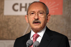 Kemal Kılıçdaroğluna yumruklu saldırı