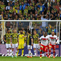 Fenerbahçeye seyircisiz oynama cezası