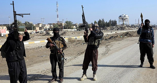 IŞİD Deyruz Zor kentini ele geçirdi!
