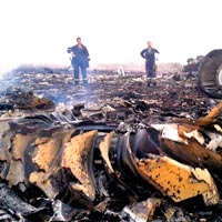 298 kişiyi taşıyan uçak düşürüldü