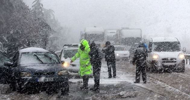 Tekirdağ-Kırklareli yolu kapandı