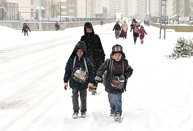 Ankarada eğitime kar engeli