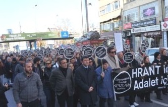 Hrant Dink yürüyüşünde gerginlik