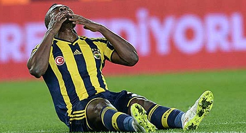 Emenike Türkiyeyi terk etti!