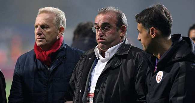 Galatasaray’da deprem!