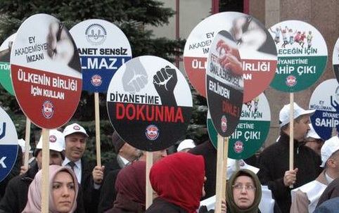 Diyanet-Sen üyeleri Diyanete sahip çıktı!