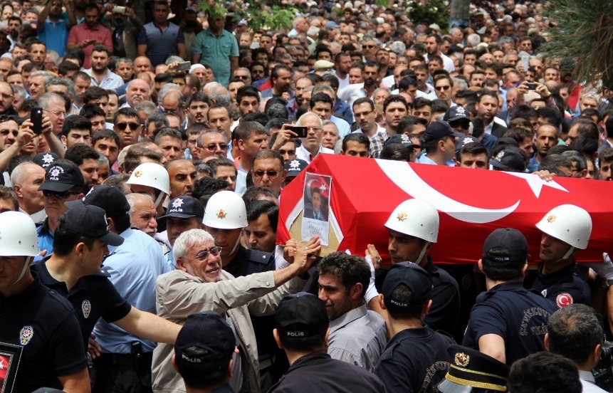 Şehit polis Kayseride toprağa verildi