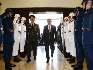 Başbakan’dan Genelkurmay’a geçmiş olsun ziyareti