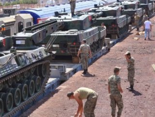 Tanklar Gaziantep İslahiye’ye taşındı
