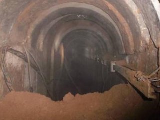 Mısır Gazze sınırında 3 tüneli yıktı!