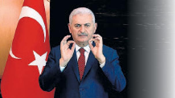 Yıldırım, işaret diliyle ‘evet’ istedi