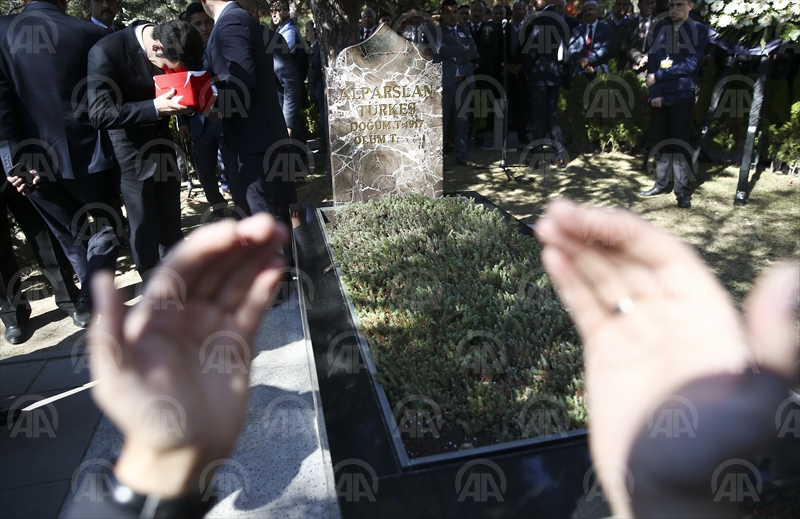 Alparslan Türkeşin vefatının 20. yılı