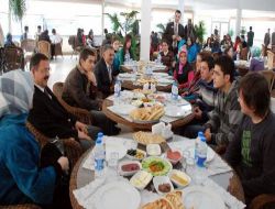 deniz Yıldızı Gülen Yüzler Projesiyle Üniversiteli Oldular