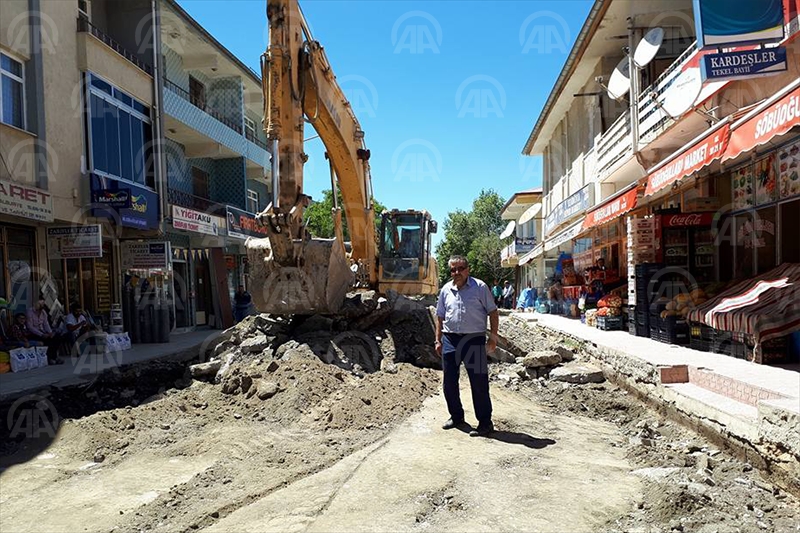 Gölova merkezinin yolu asfaltlandı