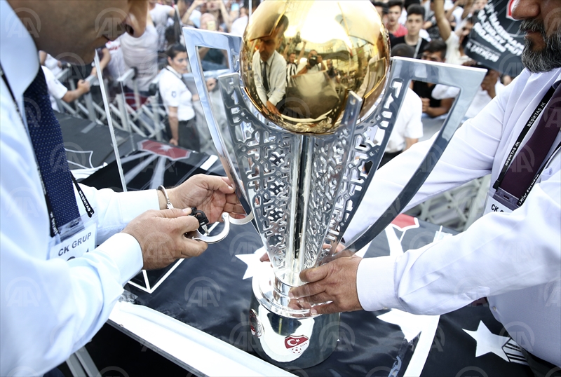 Beşiktaşın şampiyonluk kupası Ankarada
