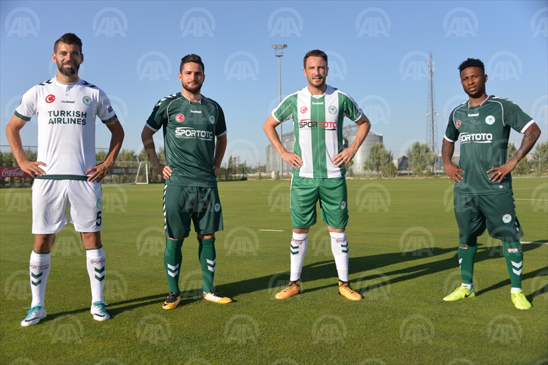 Atiker Konyasporda yeni sezon formaları tanıtıldı 