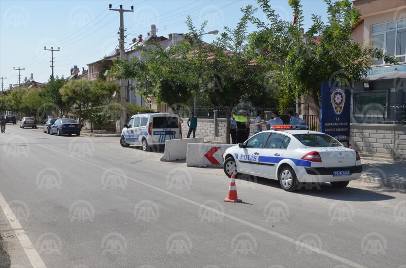 Otobüsün çarptığı polis memuru yaralandı