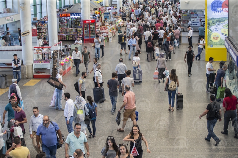 AŞTİde bayram yoğunluğu