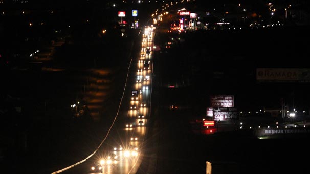 Trafikte bayram dönüşü yoğunluğu