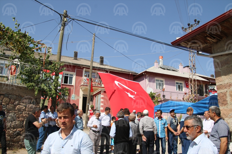 Şehit Uzman Çavuş Erol için yemek