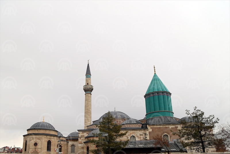 Uzak Doğuluların Mevlanaya ilgisi artıyor