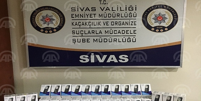 Sivas'ta kaçak telefon operasyonu