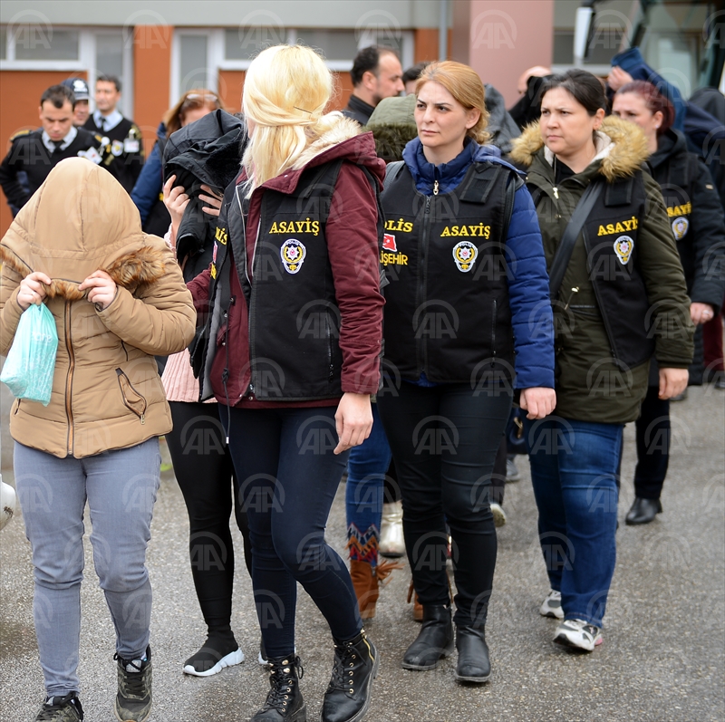 Eskişehir merkezli 8 ilde fuhuş operasyonu: 40 gözaltı