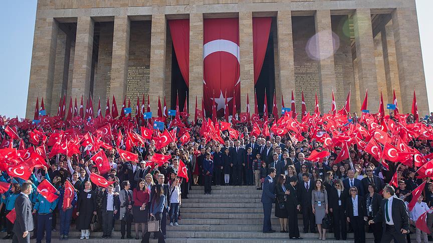 23 Nisan coşkuyla kutlanıyor