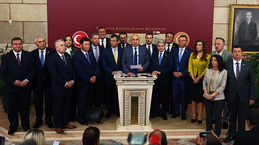 İYİ Parti'ye katılan 15 milletvekili yeniden CHP'ye döndü