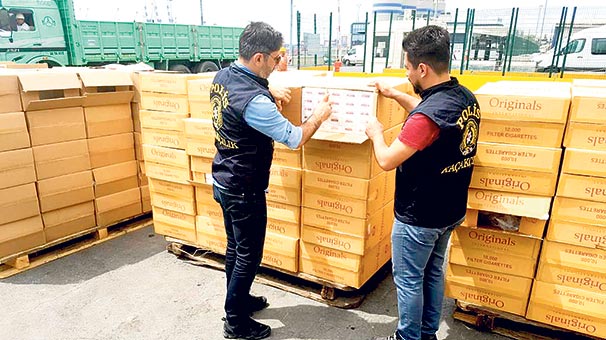 İSTANBUL'DA KAÇAK SİGARA OPERASYONU