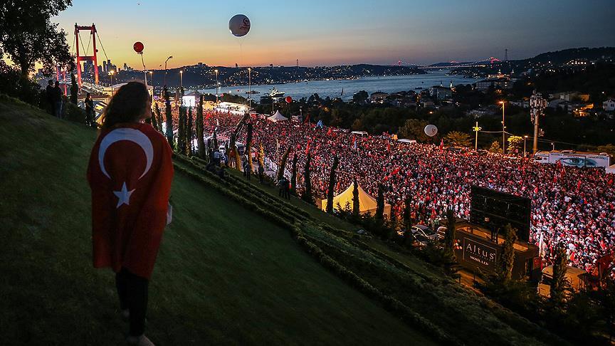 Vatandaşlar 15 Temmuz Şehitler Köprüsü'ne akın etti!