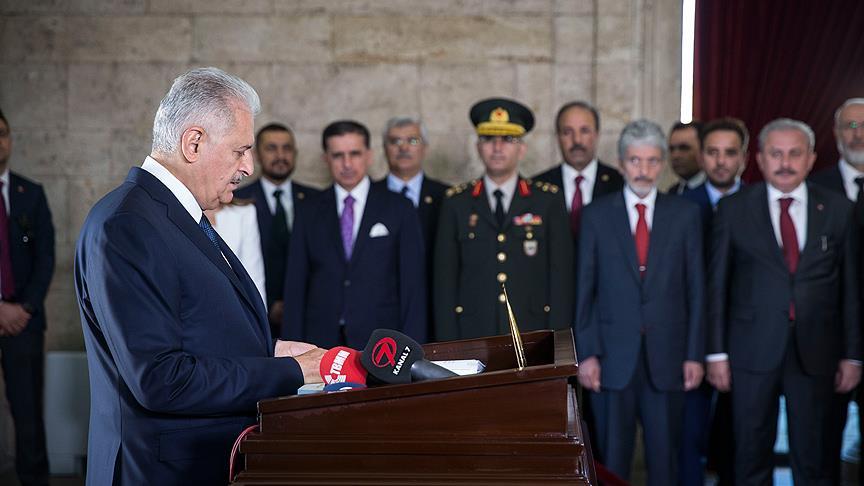 Yıldırım Anıtkabir'i ziyaret etti!