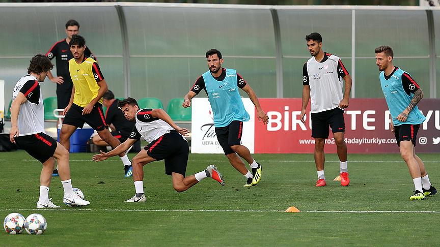 A Milli Futbol Takımı'nda mesai başladı