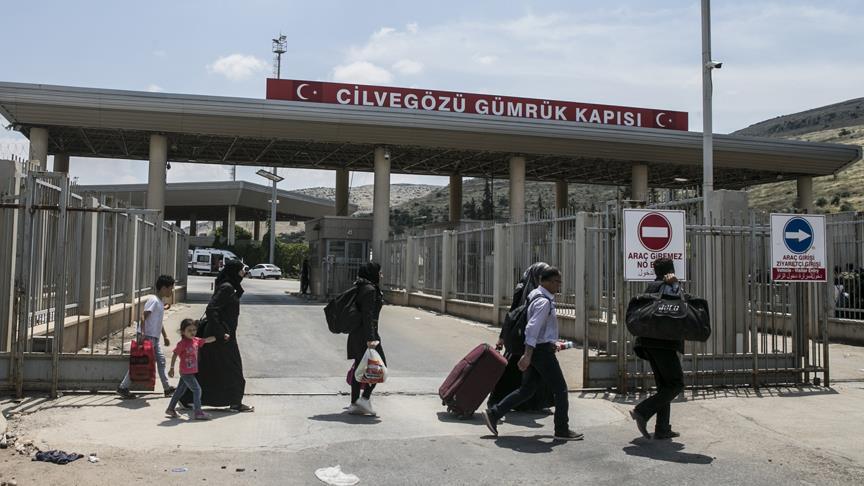 Ramazan Bayramı için giden 50 bin Suriyeli Türkiye'ye dönmedi