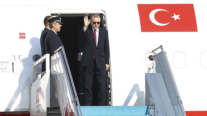 Cumhurbaşkanı Erdoğan 'Üçlü Zirve' için İran'a gitti