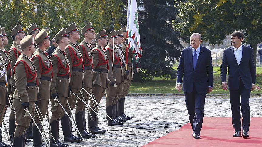 Cumhurbaşkanı Erdoğan Macaristan'da..