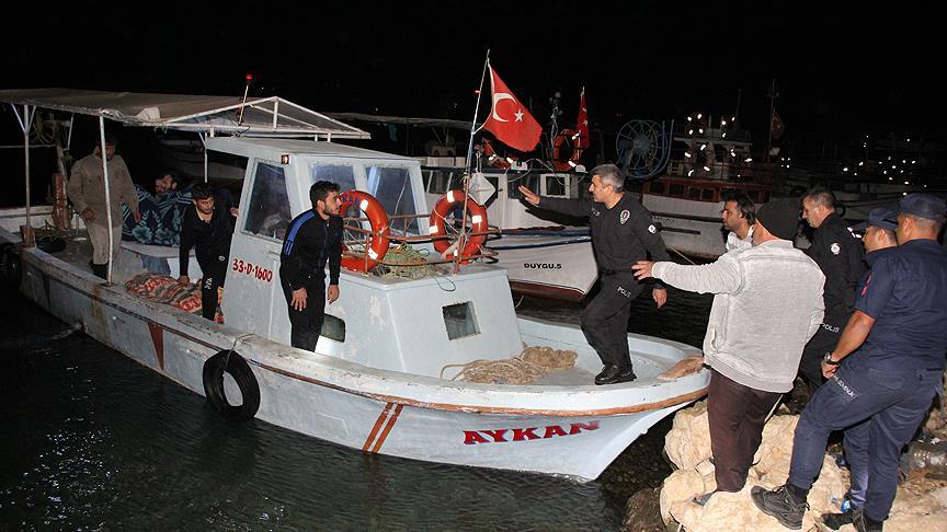 Mersin açıklarında düzensiz göçmenleri taşıyan tekne battı