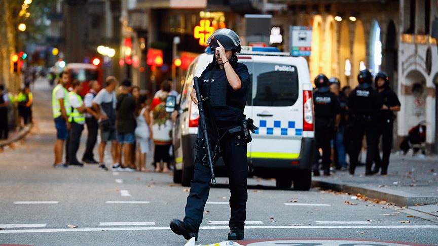 Barselona'da iki trende bomba alarmı