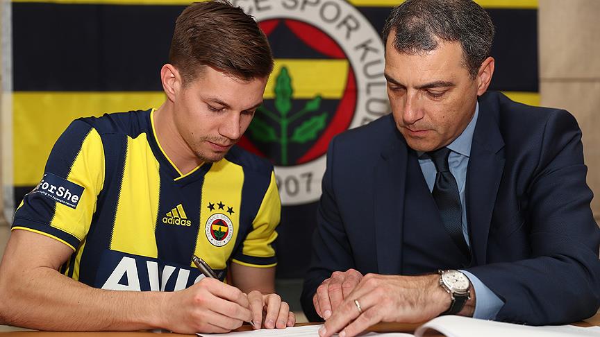 Miha Zajc resmen Fenerbahçe'de