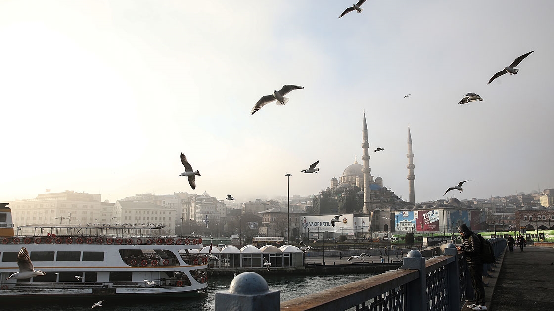 İstanbul soğuk ve yağışlı sistemin etkisine girdi