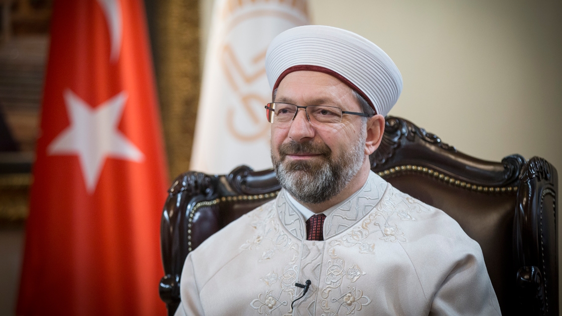 Diyanet İşleri Başkanı Erbaş'tan "Regaib Kandili" mesajı