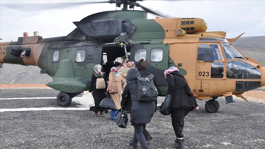 Oy pusulaları askeri helikopterle taşındı